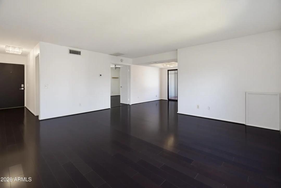Real Estate Picture 5