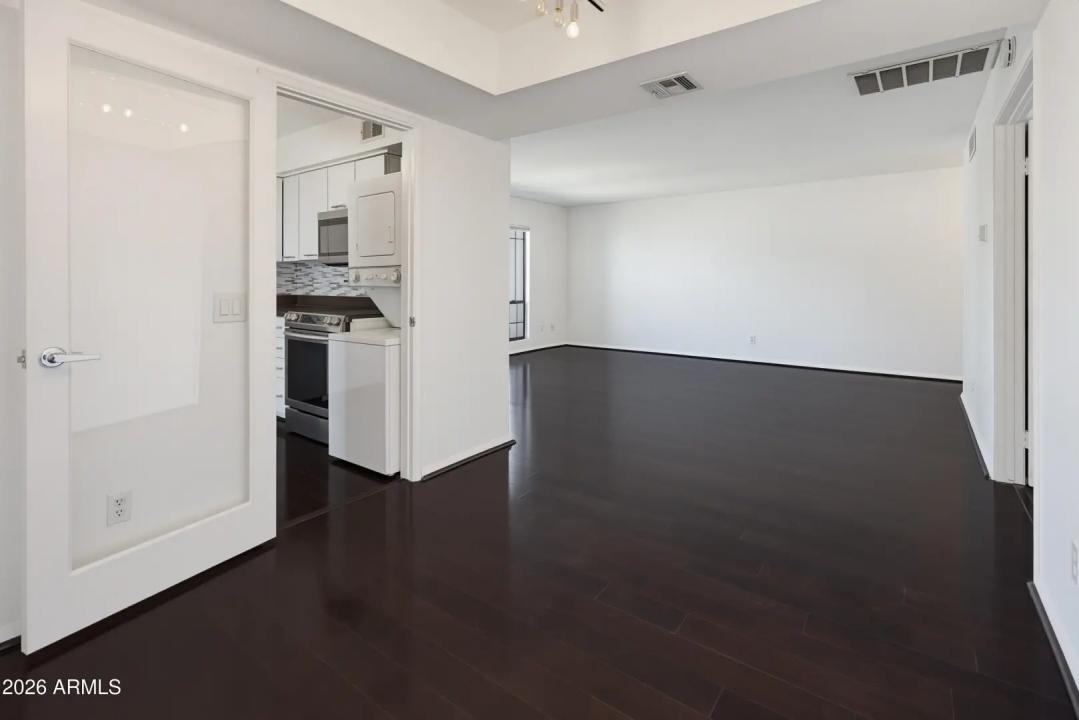 Real Estate Picture 10