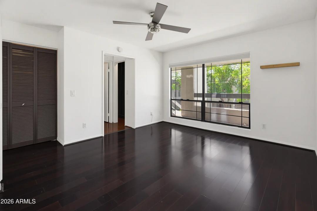 Real Estate Picture 18