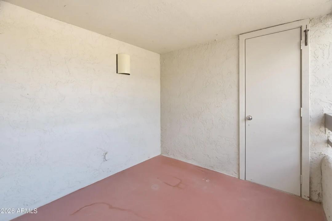 Real Estate Picture 24