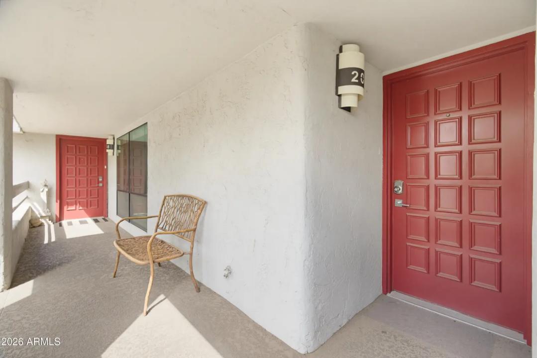 Real Estate Picture 4