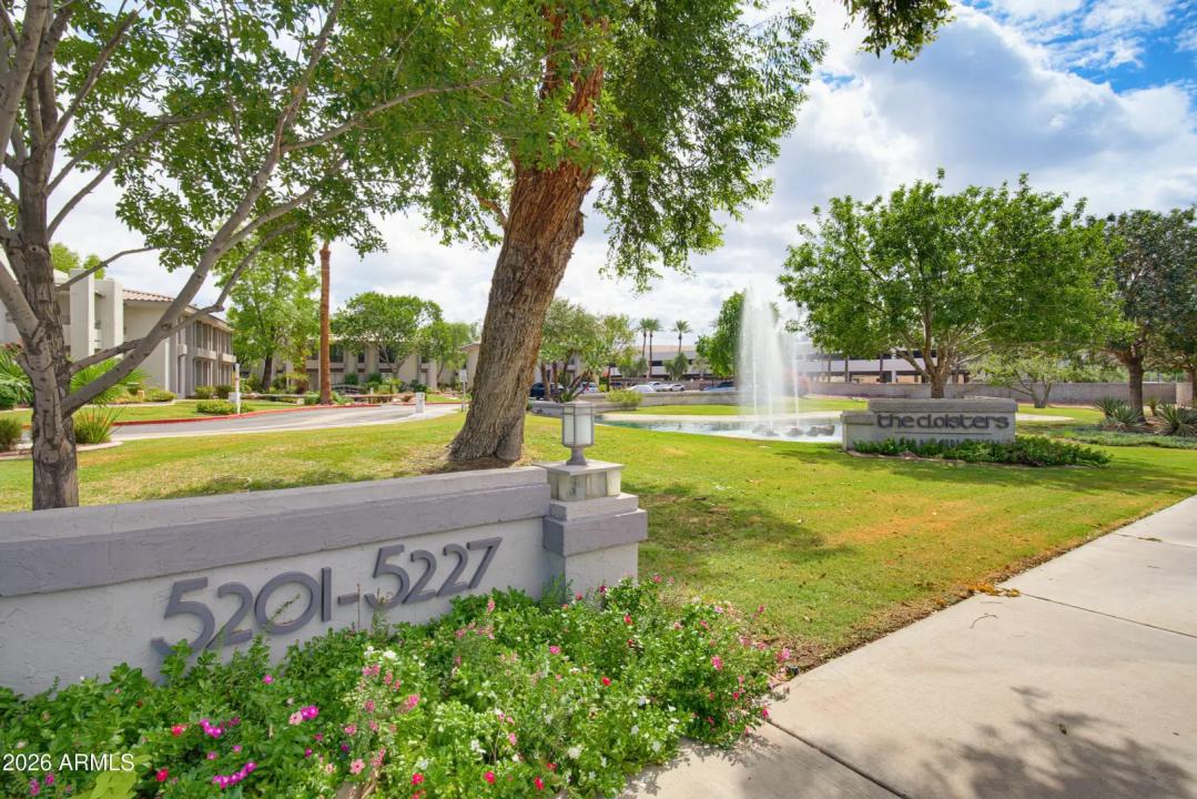 Real Estate Picture 32