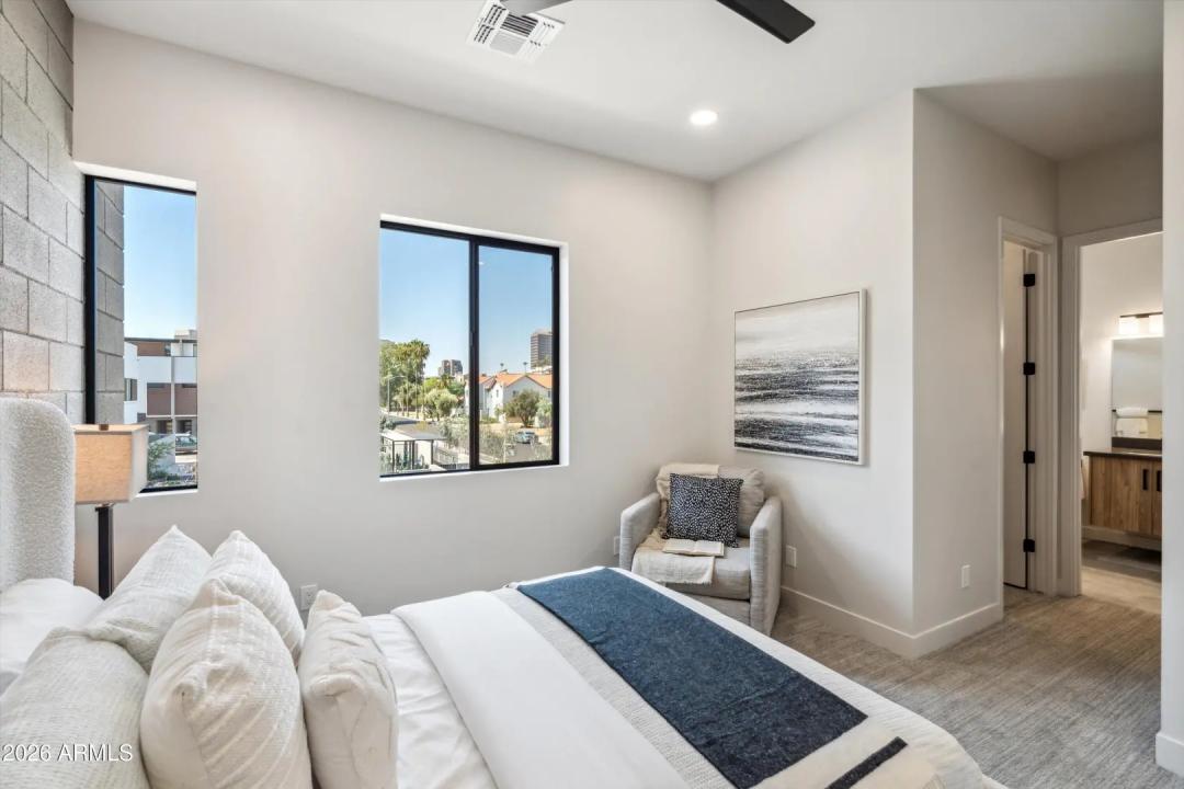 Real Estate Picture 20