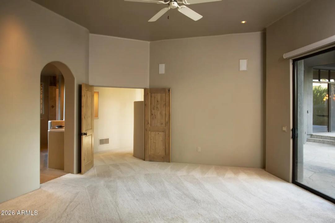Real Estate Picture 12