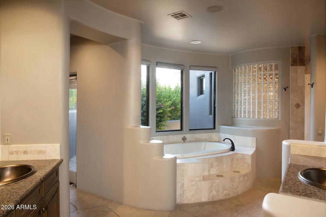 Real Estate Picture 16