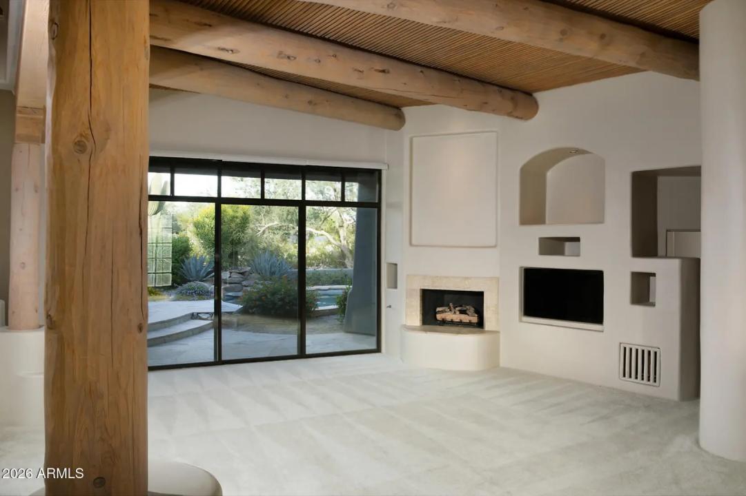 Real Estate Picture 5