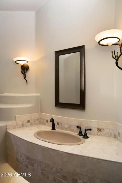Real Estate Picture 22