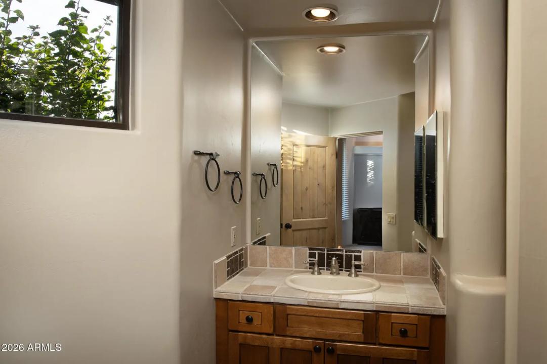 Real Estate Picture 20