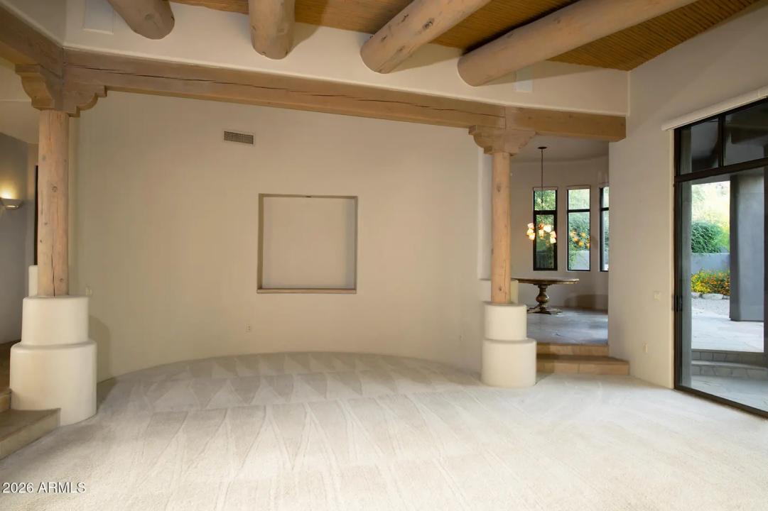 Real Estate Picture 11