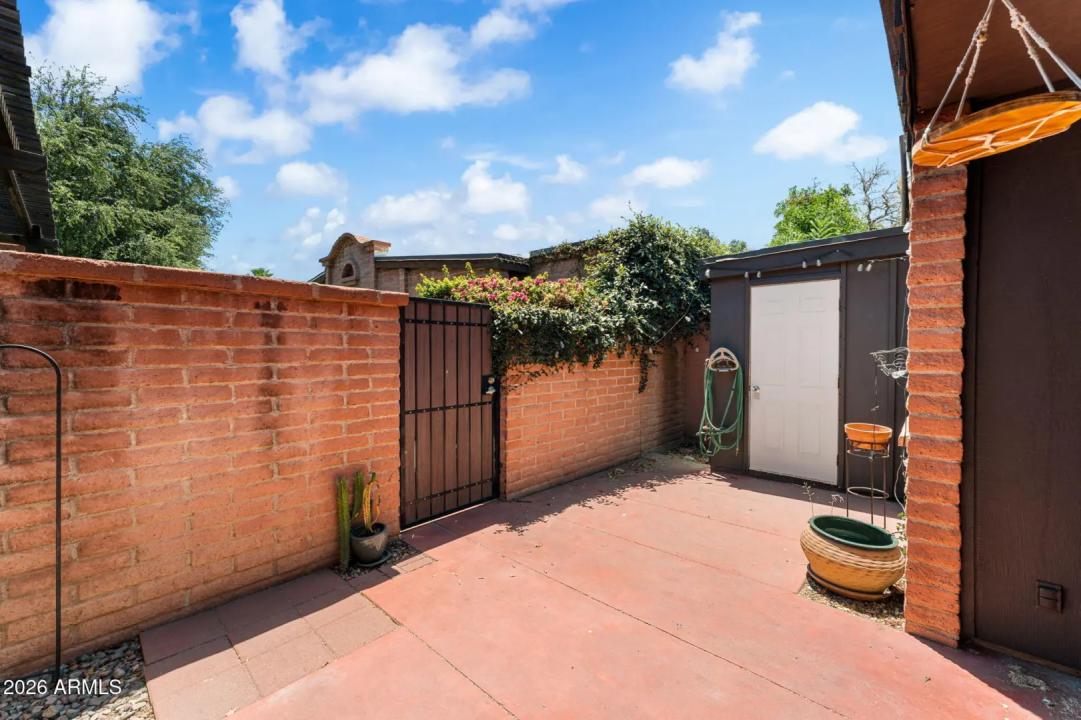 Real Estate Picture 21