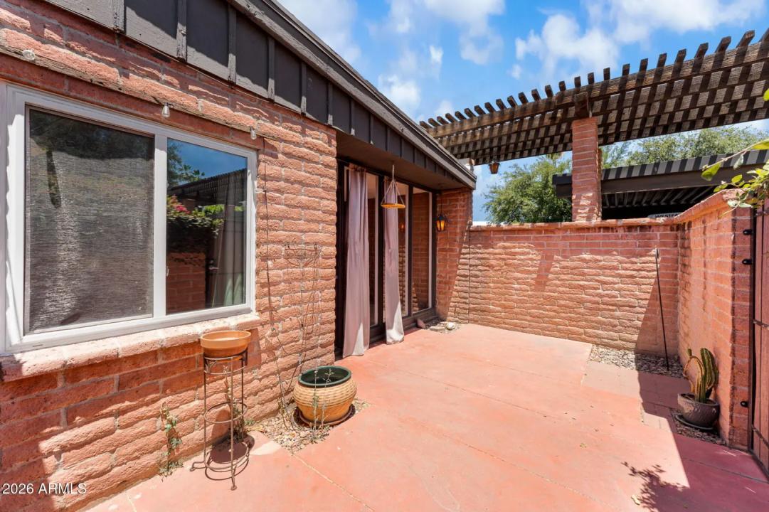 Real Estate Picture 22