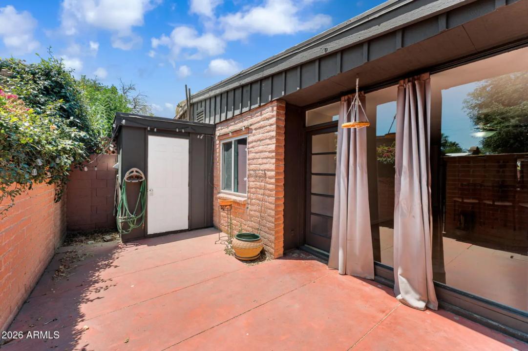 Real Estate Picture 23
