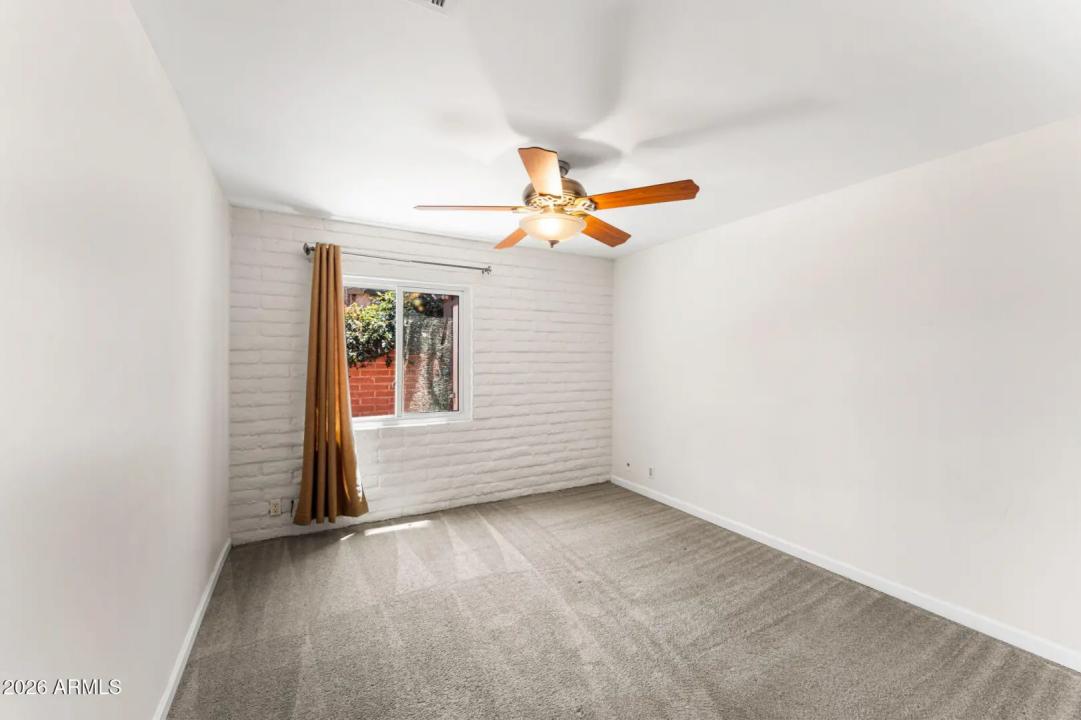 Real Estate Picture 28