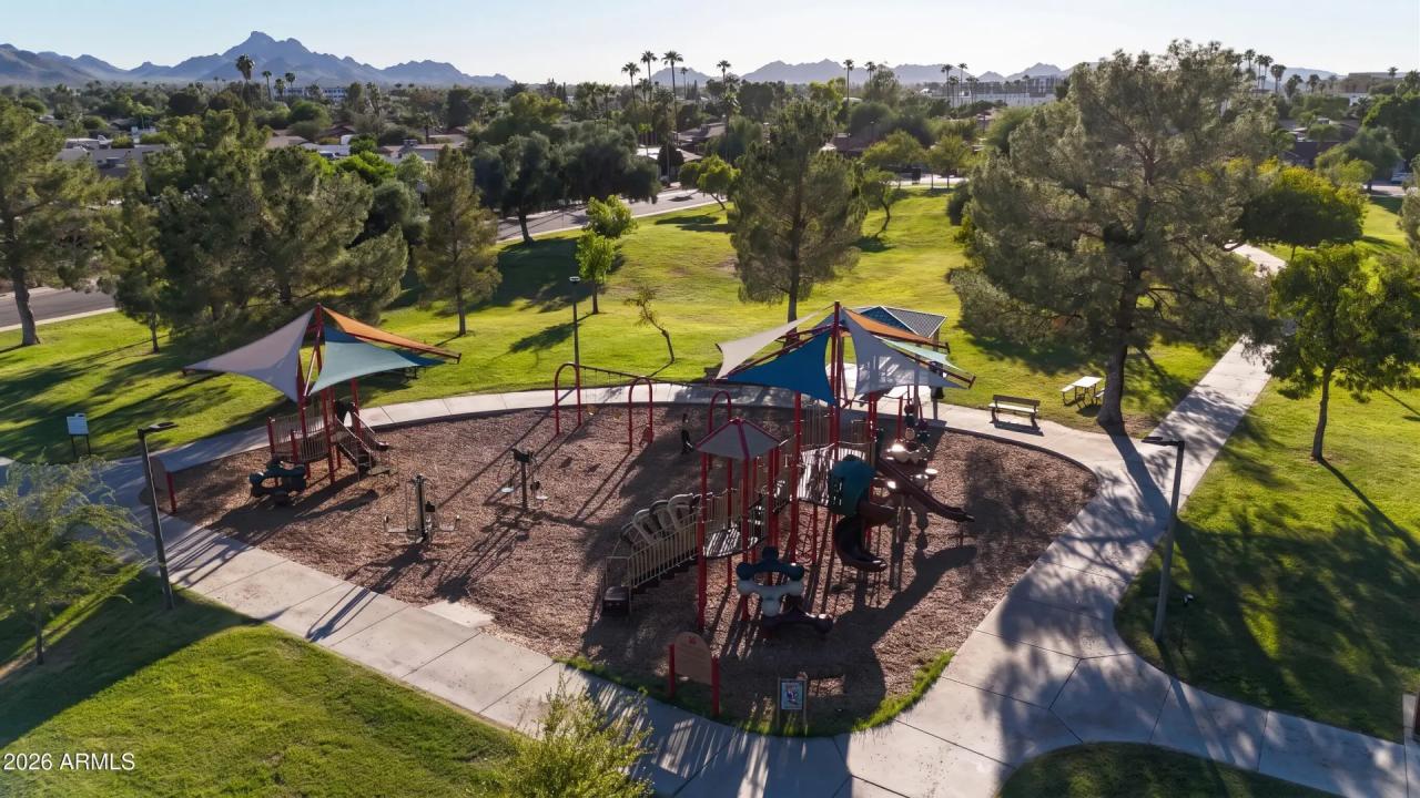 Real Estate Picture 44