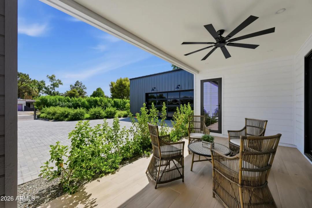 Real Estate Picture 6