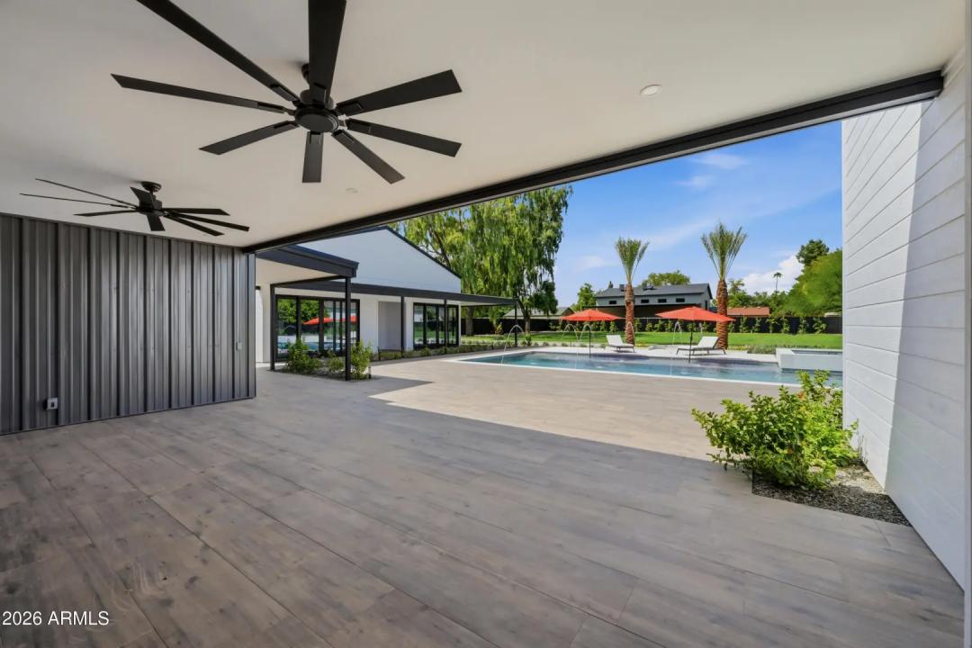 Real Estate Picture 26