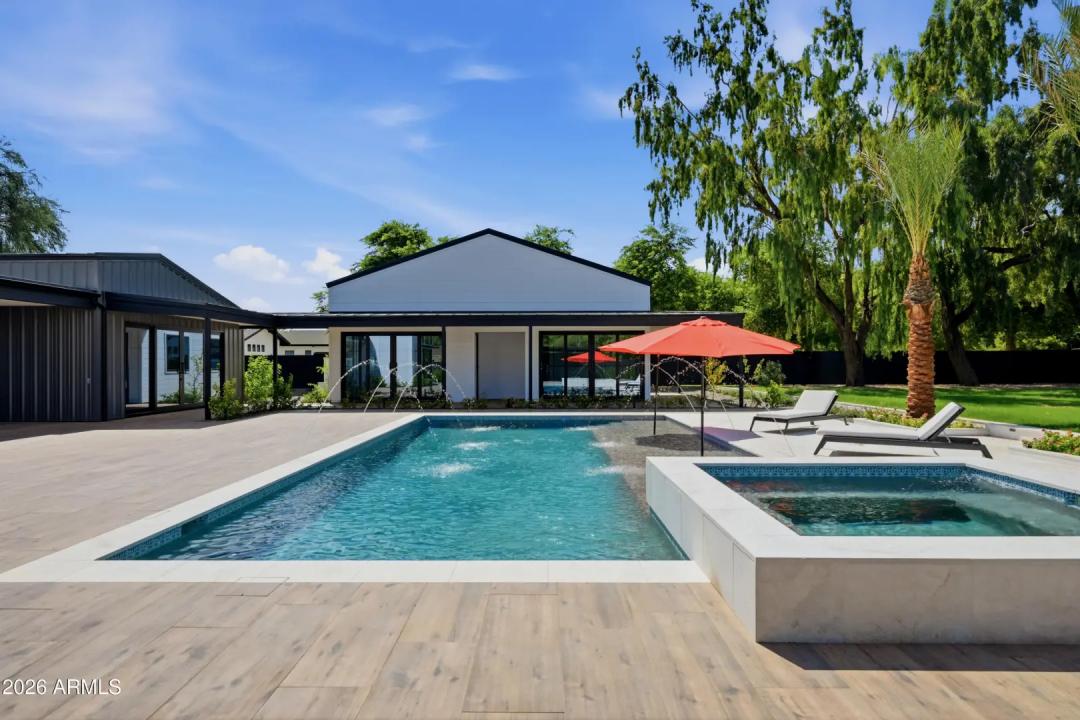 Real Estate Picture 37
