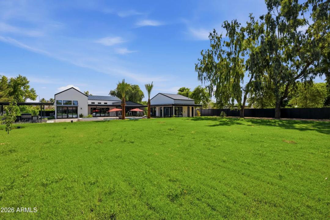 Real Estate Picture 35