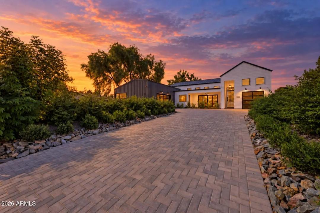 Real Estate Picture 1