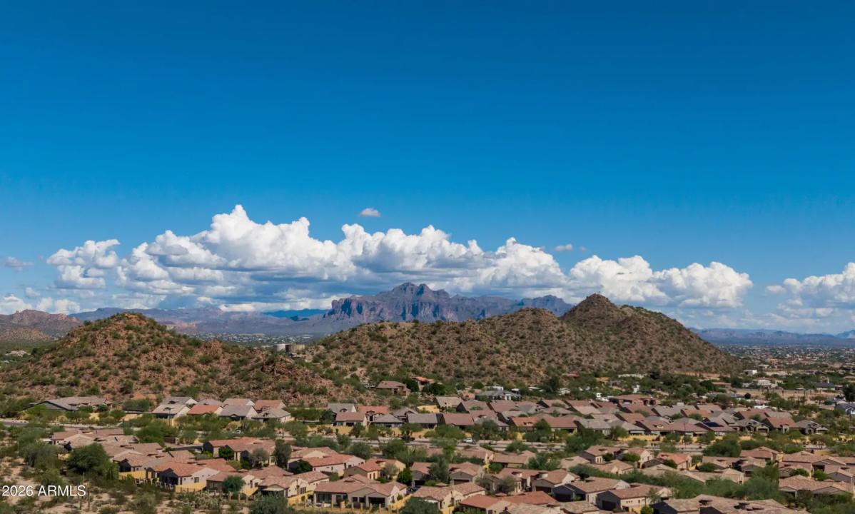 Real Estate Picture 35