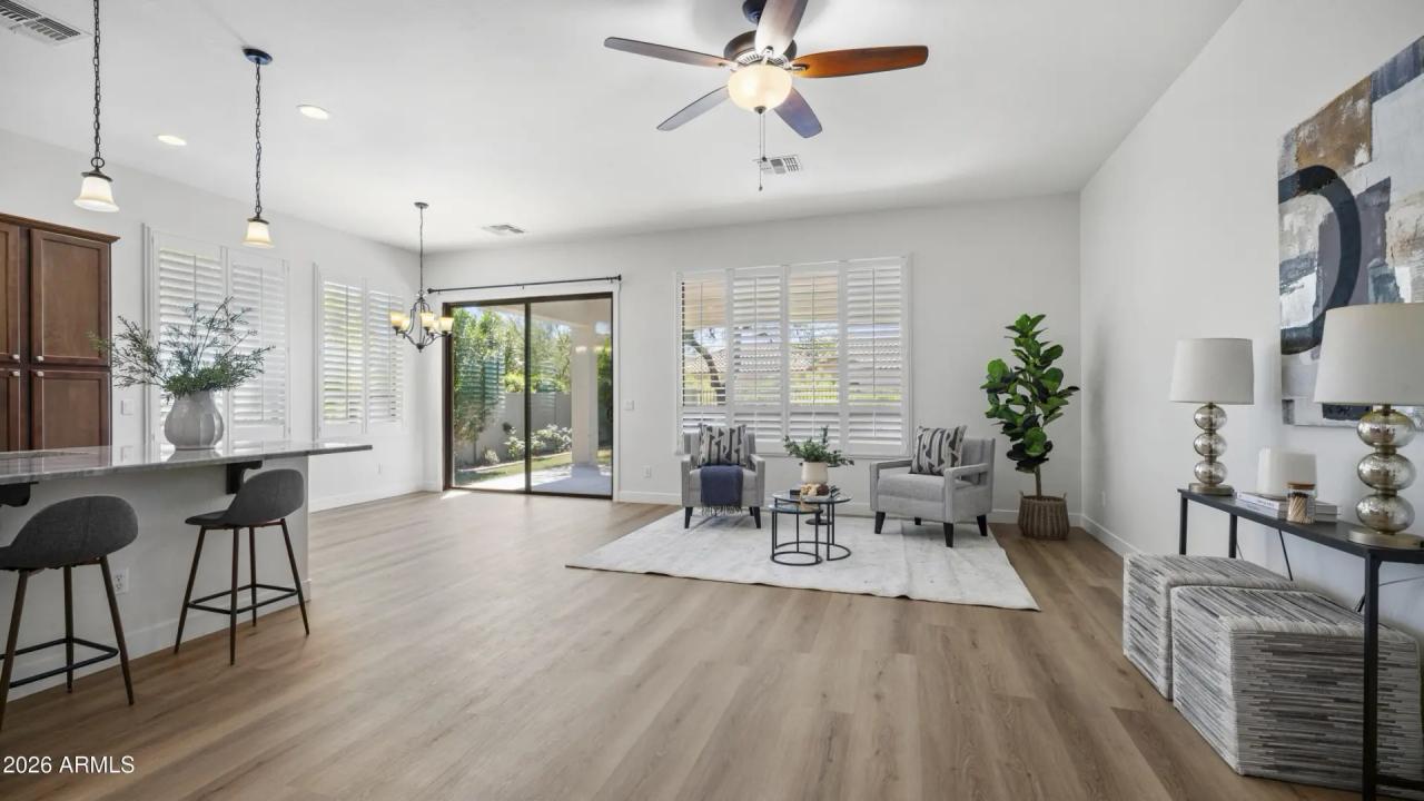Real Estate Picture 5