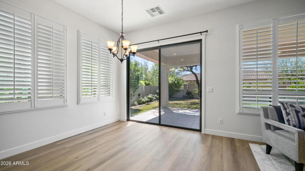 Real Estate Picture 13