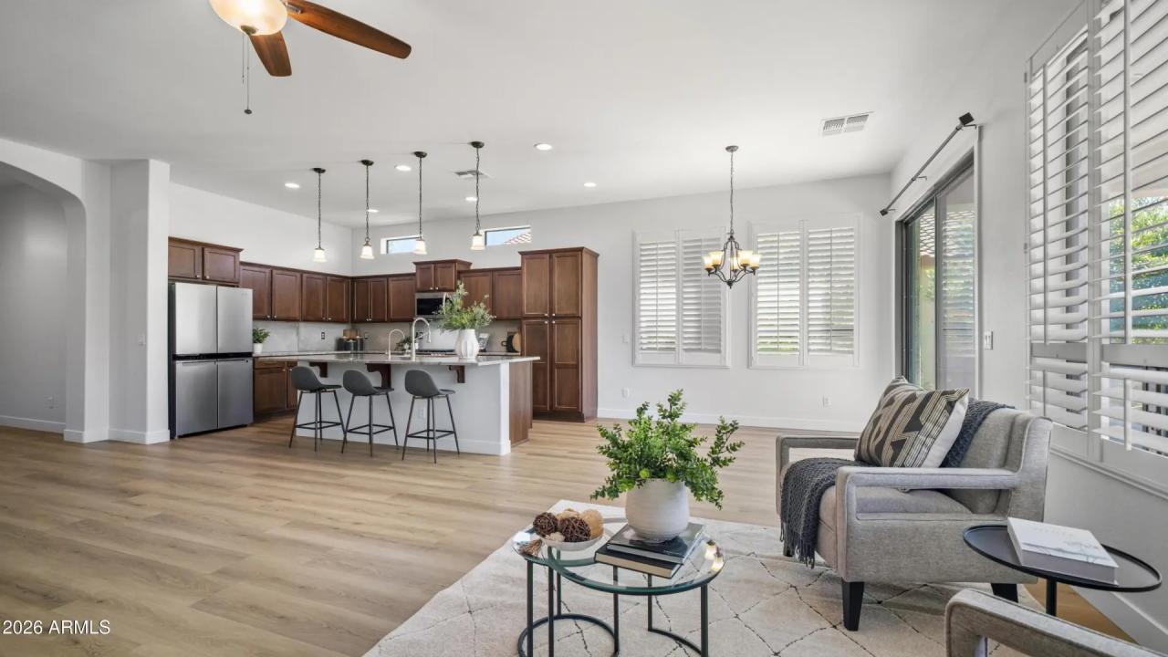 Real Estate Picture 6