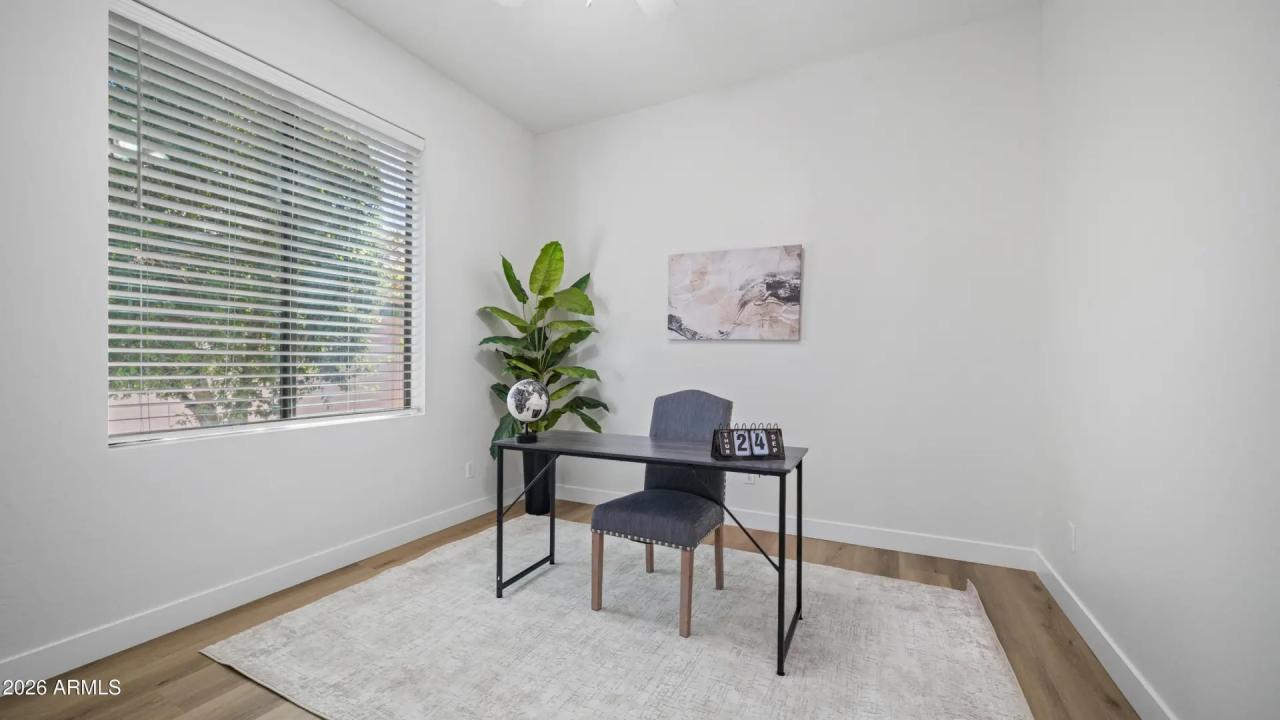 Real Estate Picture 22