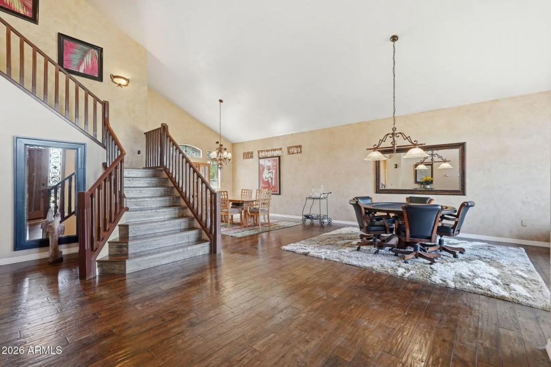 Real Estate Picture 5