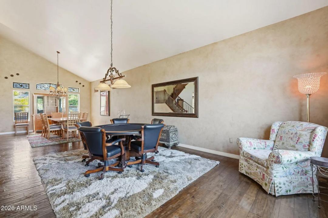 Real Estate Picture 7