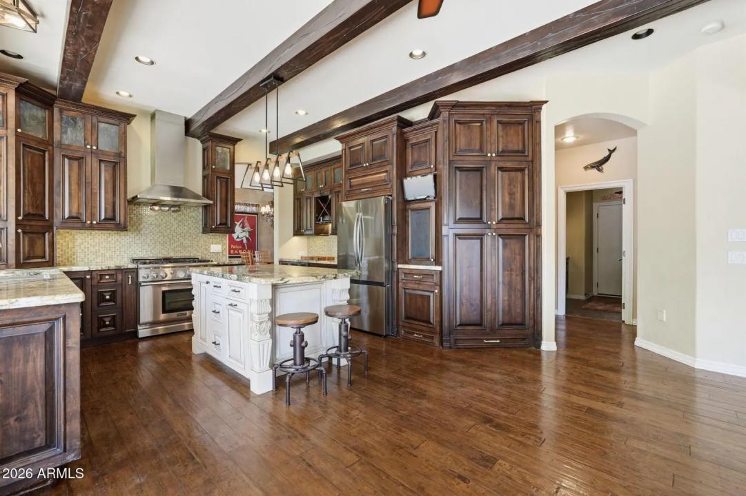 Real Estate Picture 21