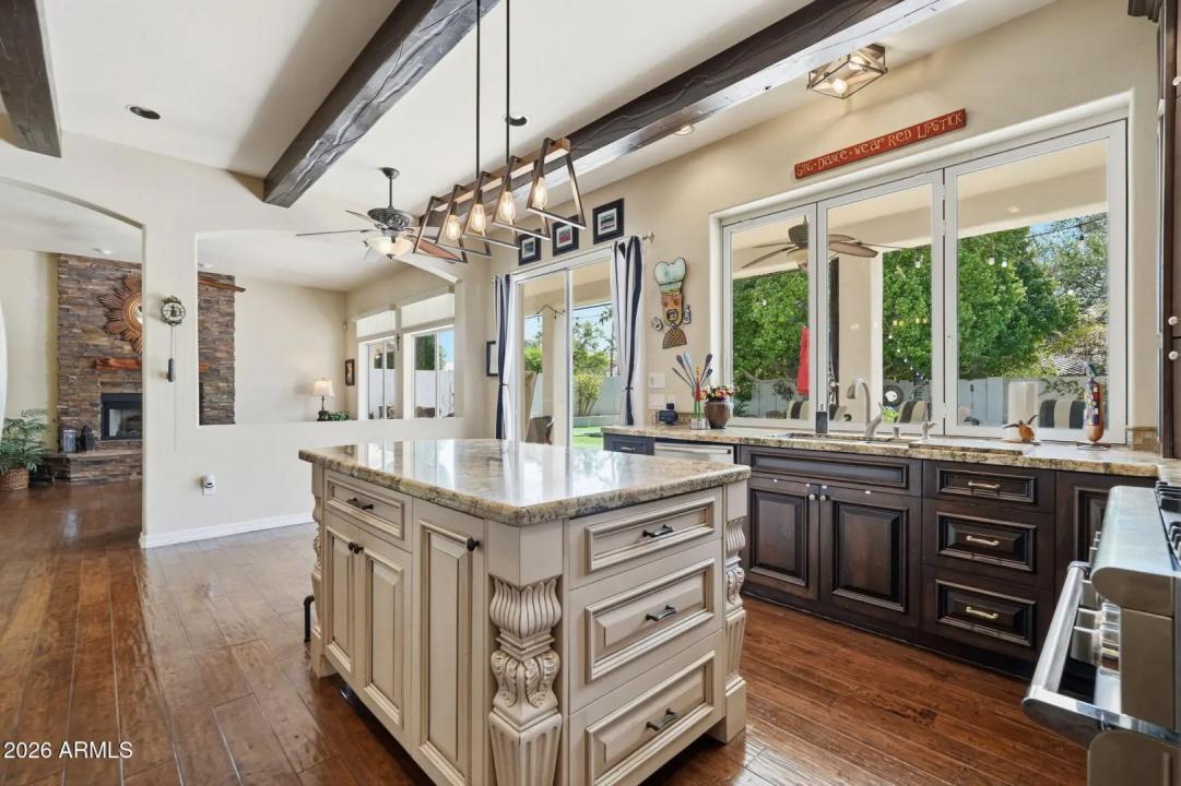 Real Estate Picture 19
