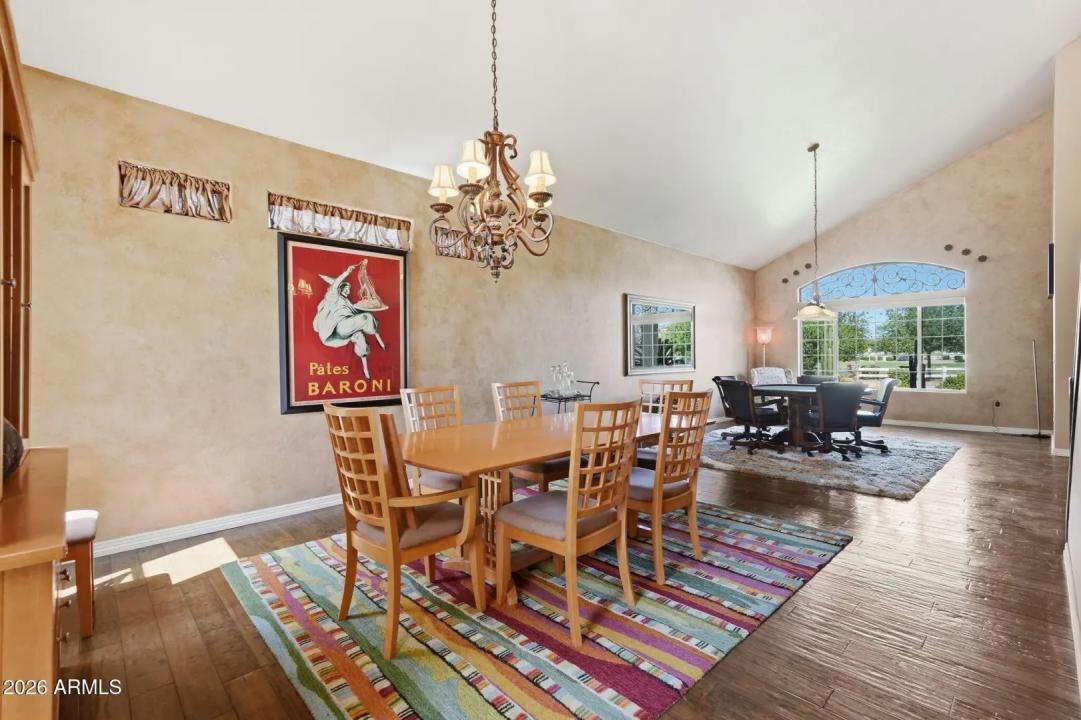 Real Estate Picture 9