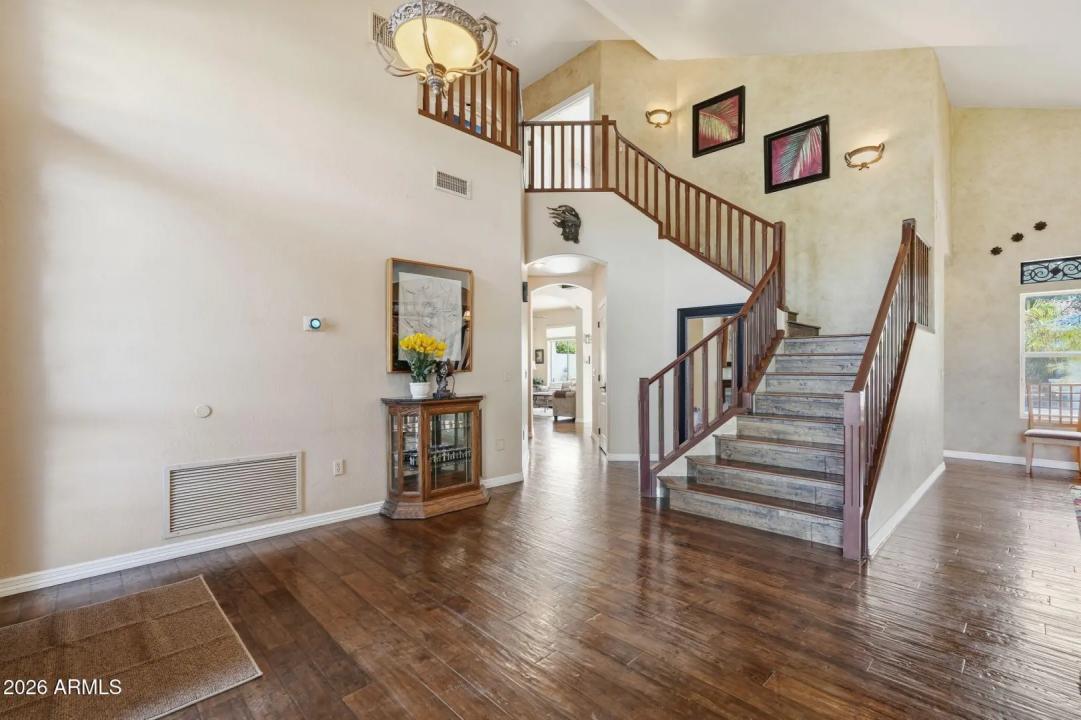 Real Estate Picture 24