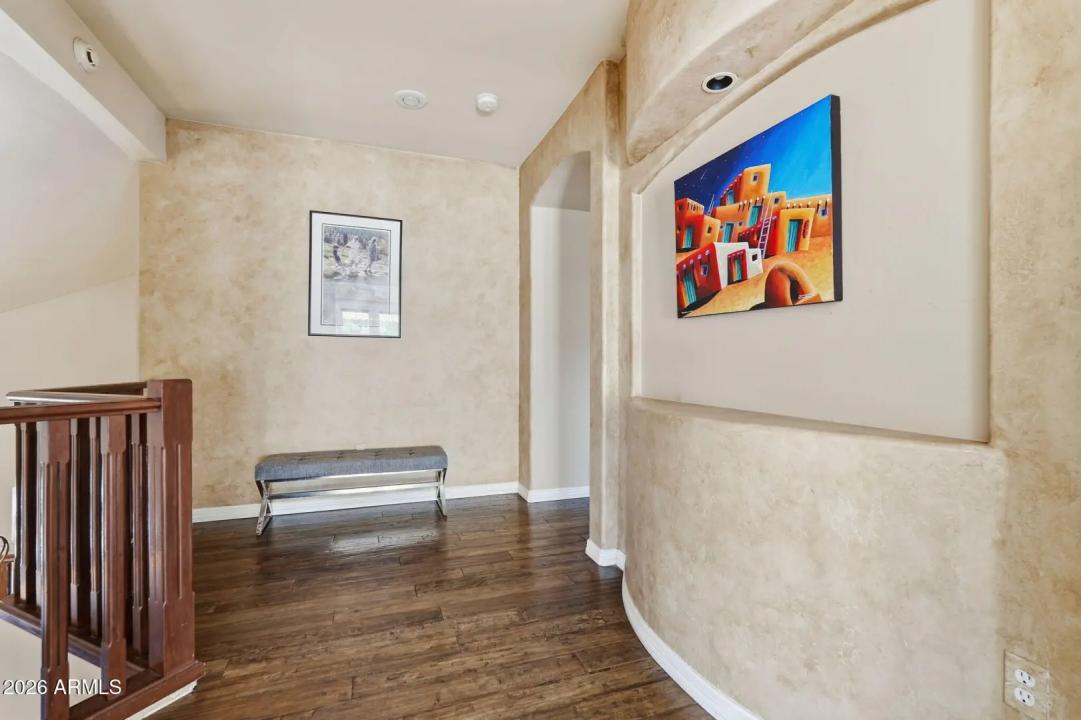 Real Estate Picture 25