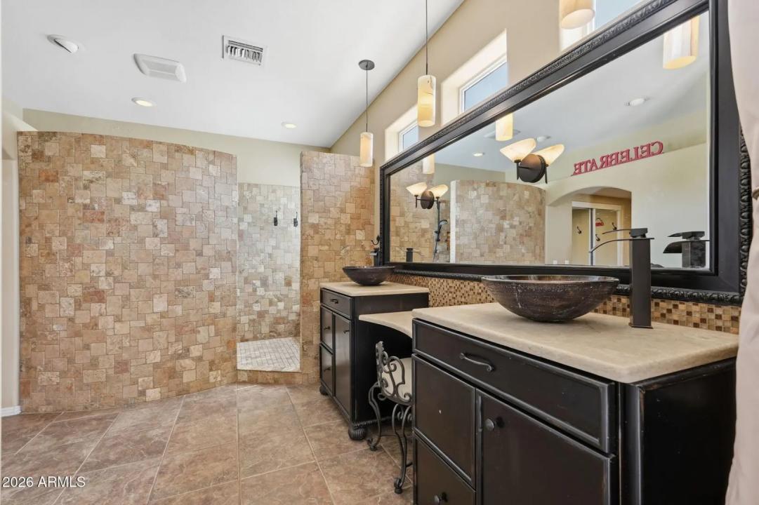 Real Estate Picture 29
