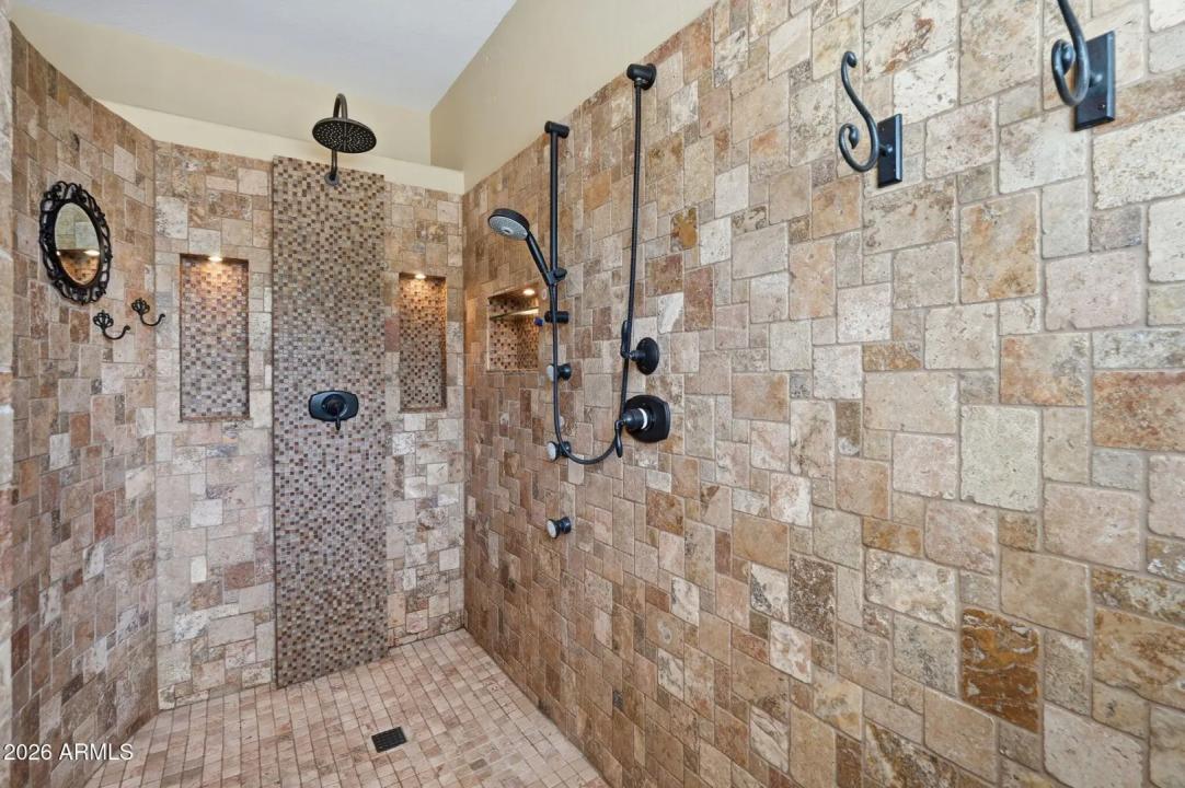 Real Estate Picture 30