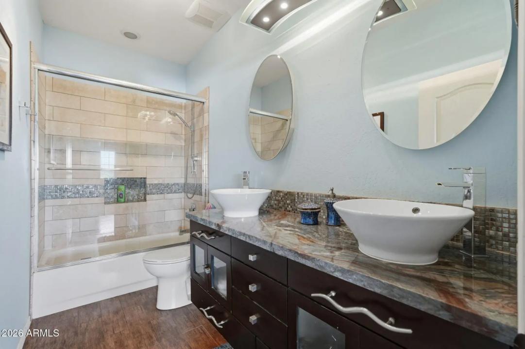 Real Estate Picture 38