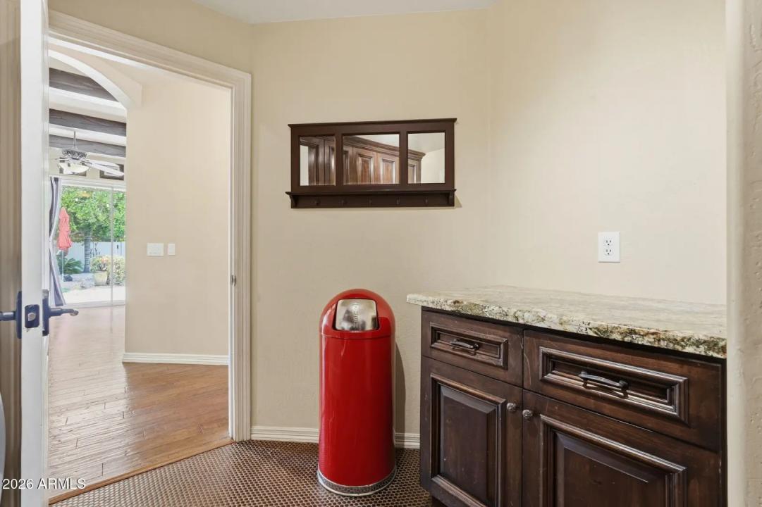 Real Estate Picture 42