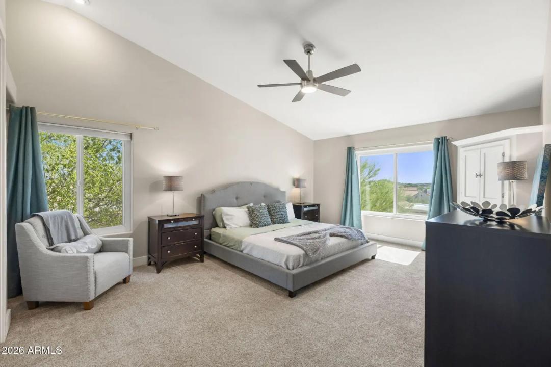 Real Estate Picture 13