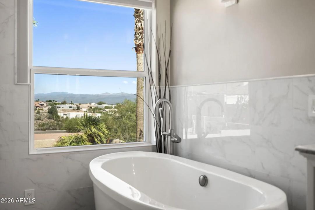 Real Estate Picture 17