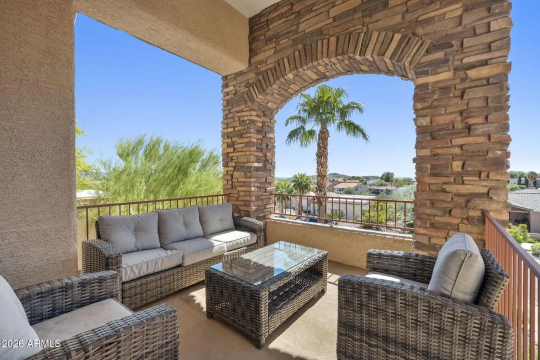 Real Estate Picture 18