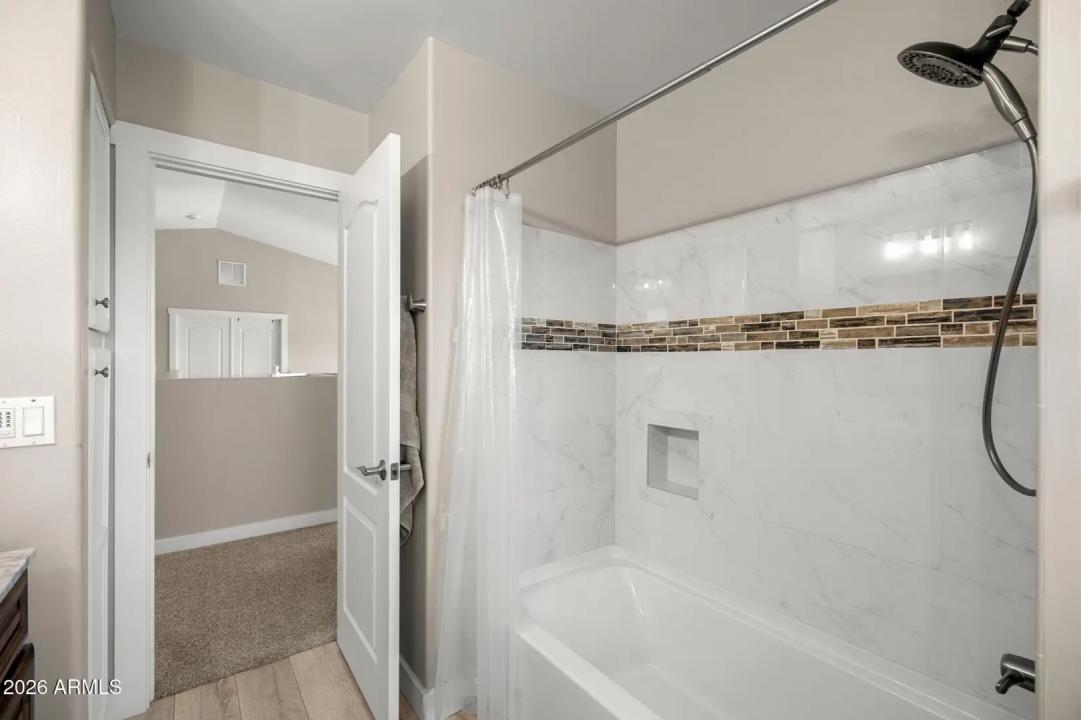 Real Estate Picture 31