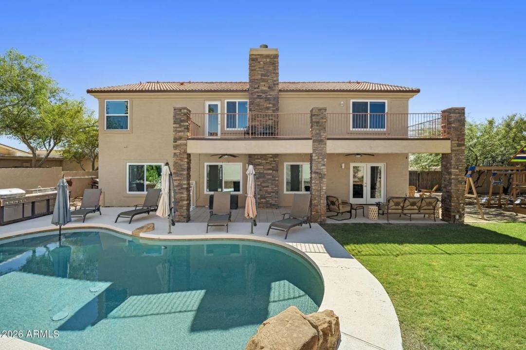 Real Estate Picture 2