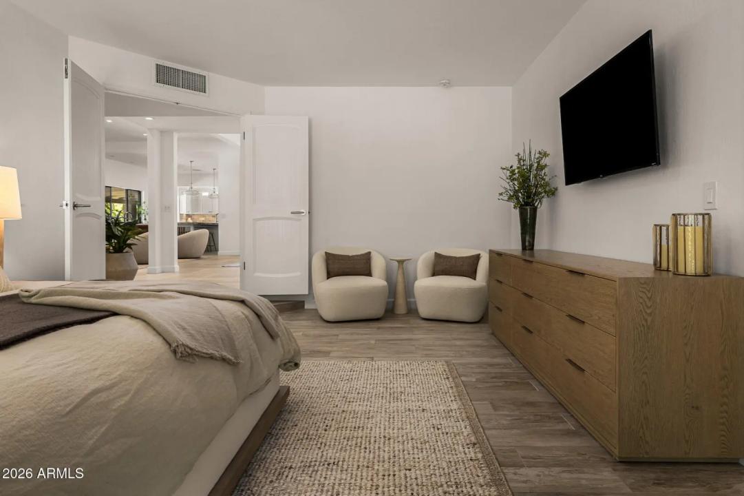 Real Estate Picture 13