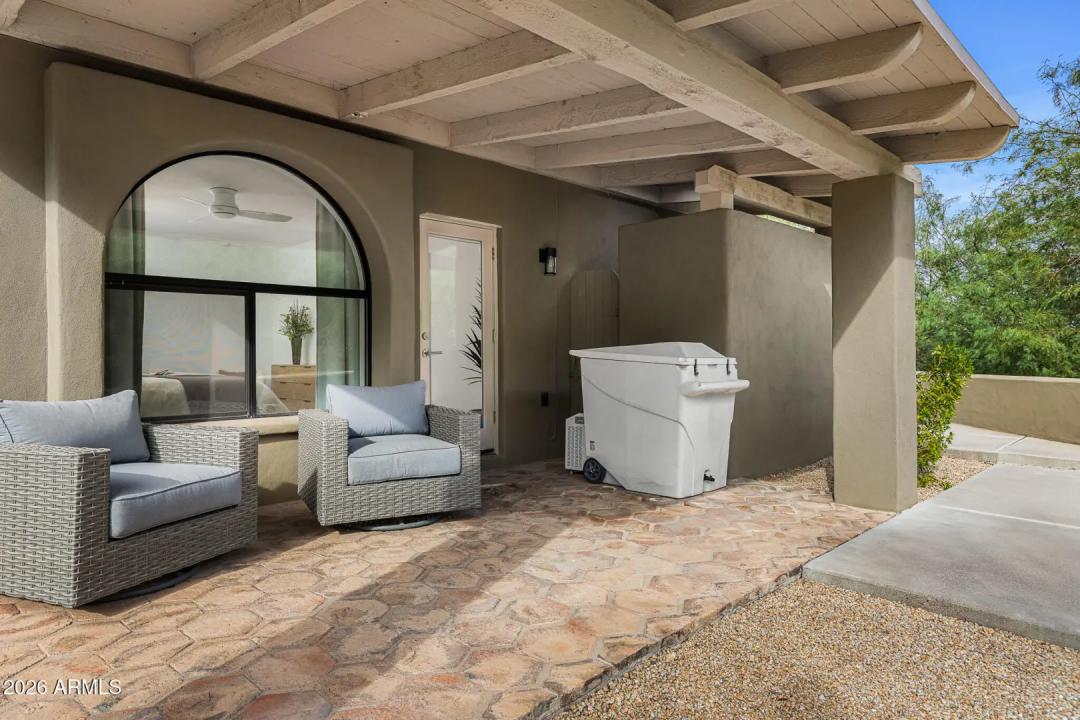 Real Estate Picture 16