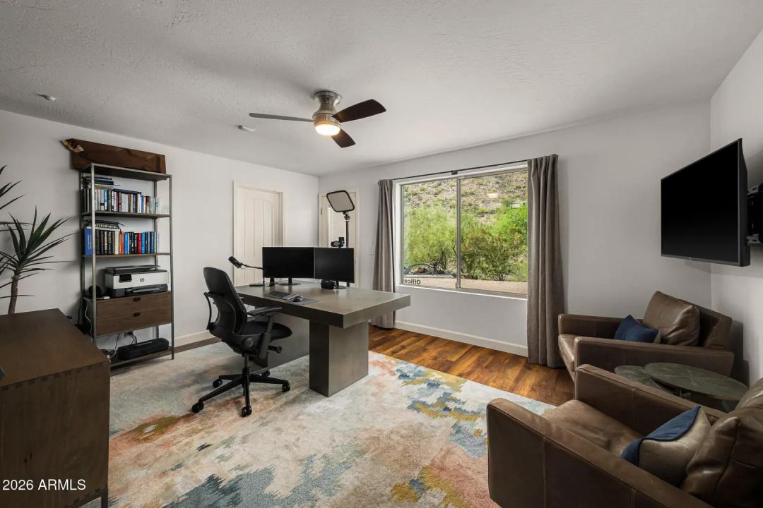 Real Estate Picture 18