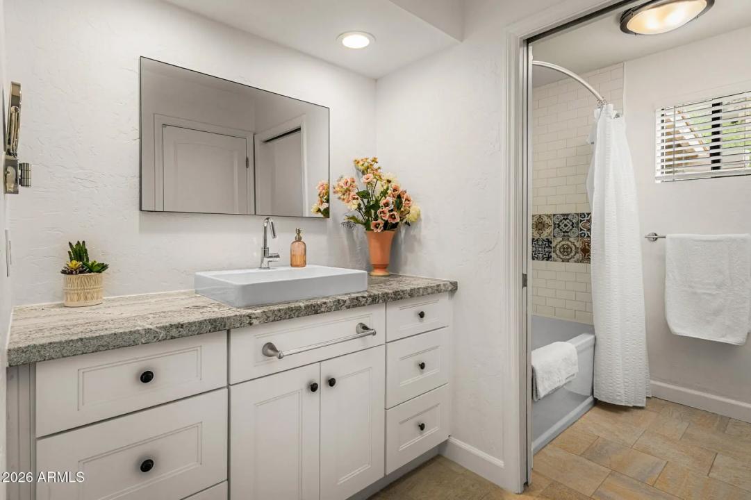 Real Estate Picture 20