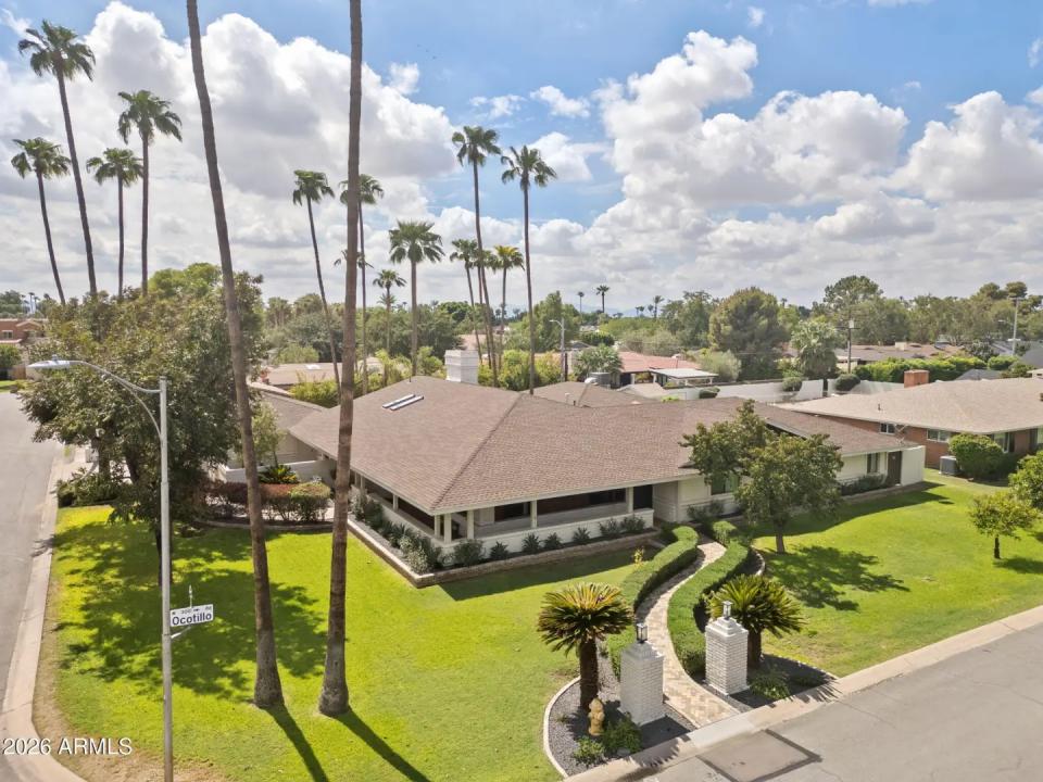 Real Estate Picture 1