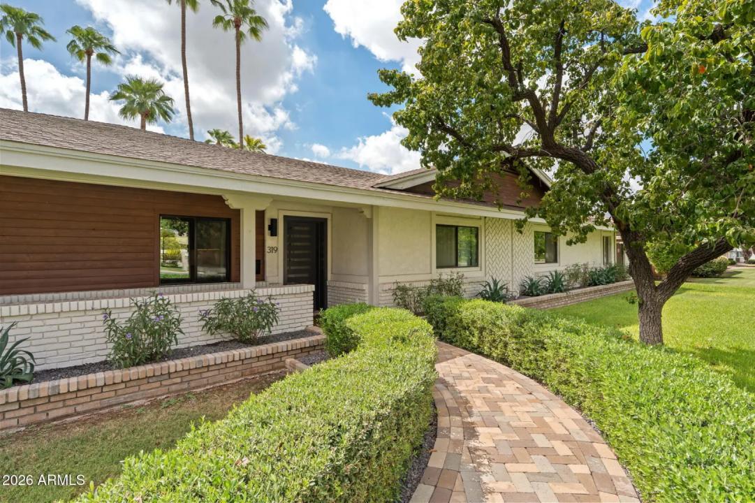Real Estate Picture 4